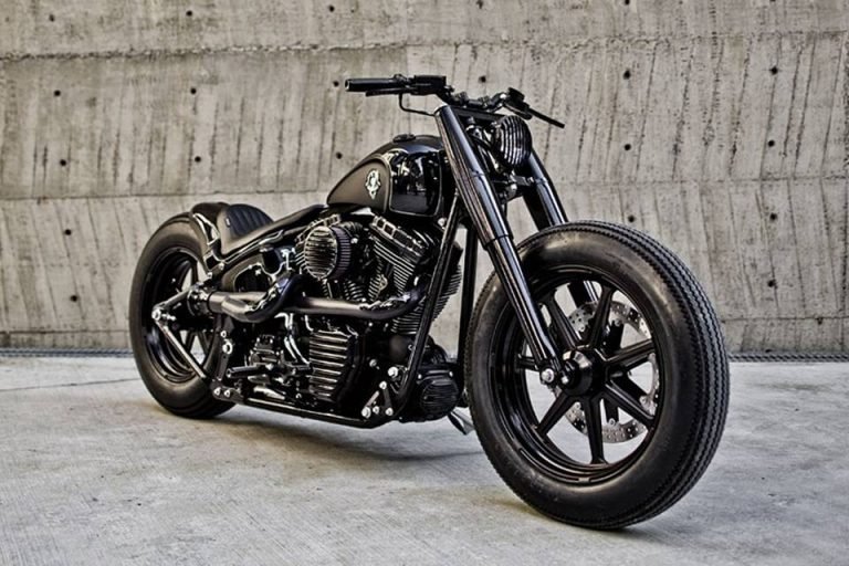 Мотоцикл Shadow Rocket от Rough Crafts и Roland Sands